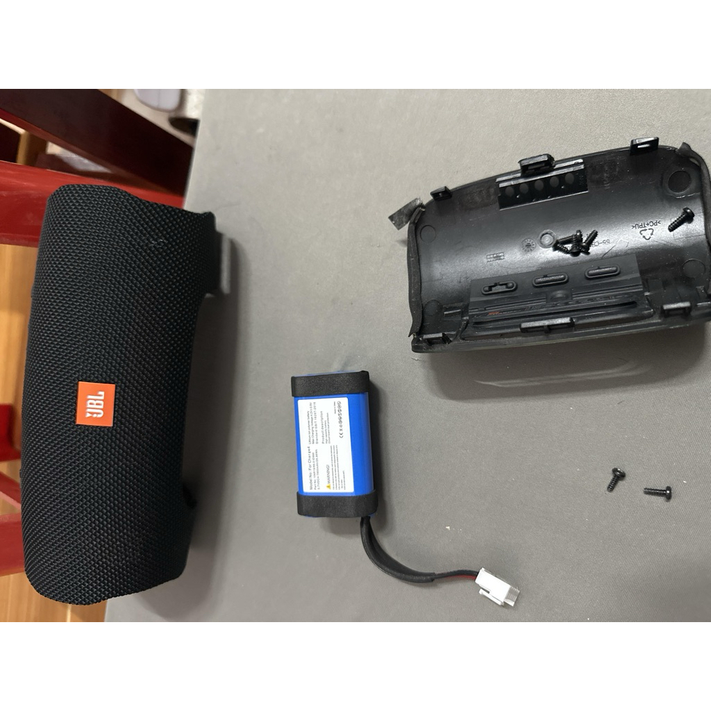 Loa bluetooth JBL Charge . Thay pin loa JBL charge 2/3/4/5 hàng chính hãng