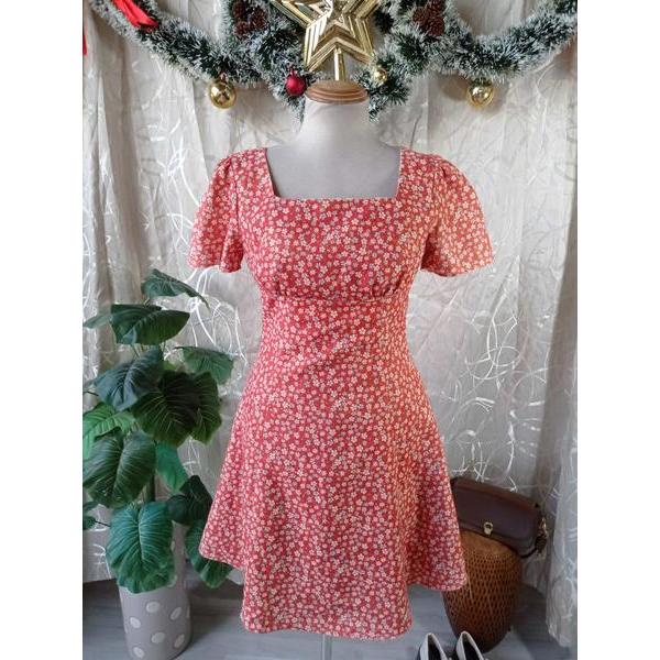 OLV BOUTIQUE thanh lý - Đầm hoa cổ vuông bymo - SIZE S