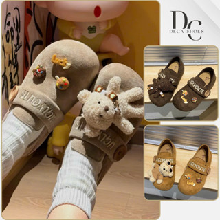  Giày da lộn gắn charm gấu lông xù đế độn 4cm dép sục da lộn charm gấu dễ thương_Deca shoes 