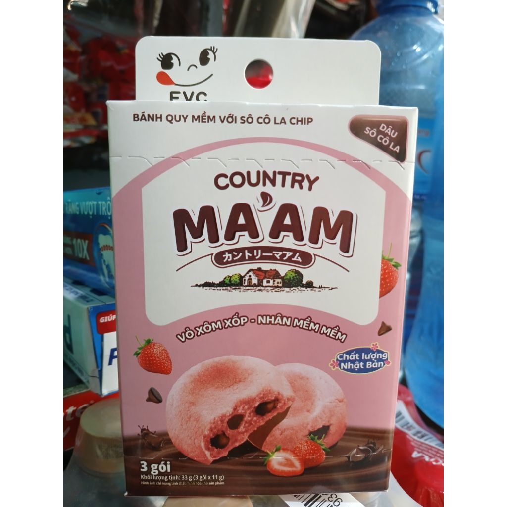 Bánh Quy Mềm Với Sôcôla Chip COUNTRY MA'AM Hương Dâu Sôcôla (3 Gói/Hộp)