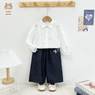  Set cho bé COCANDY -Áo dài TRẮNG sơ mi tay phồng phối ren dọc và Quần dài XANH denim phối bèo A9901,Q4381 