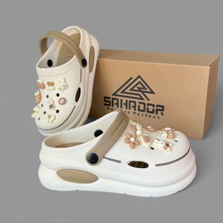 Dép sục nữ Sahador kèm sticker gấu nâu cute đi êm chống trơn trượt, dép sandal đế dày đi học SR3