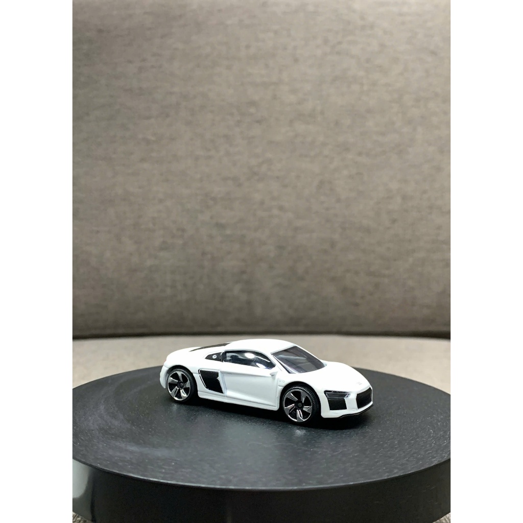 Audi R8 - Hãng Majorette (loose đẹp, nguyên bản)