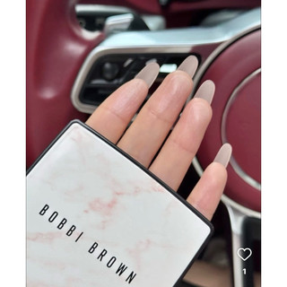 Phấn Bobbi Sheer Finish Bluring căng bóng