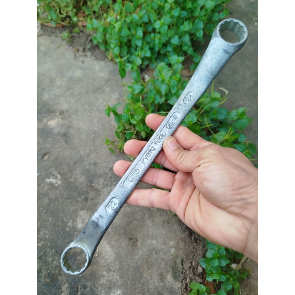 Cờ lê hai đầu tròng KTC KYOTO TOOL 22-24
