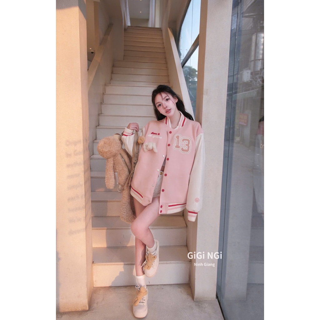 Áo Khoác 13De Marzo Bomber Hồng Trần Bông Chữ Thêu Xù QC