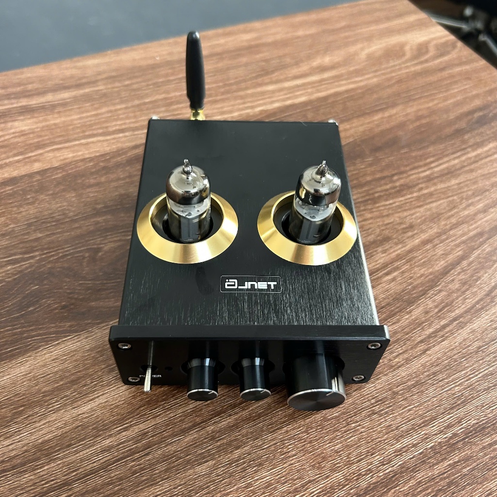 Bộ khuyếch đại âm thanh pre đèn JT507D chỉnh được bass, treble