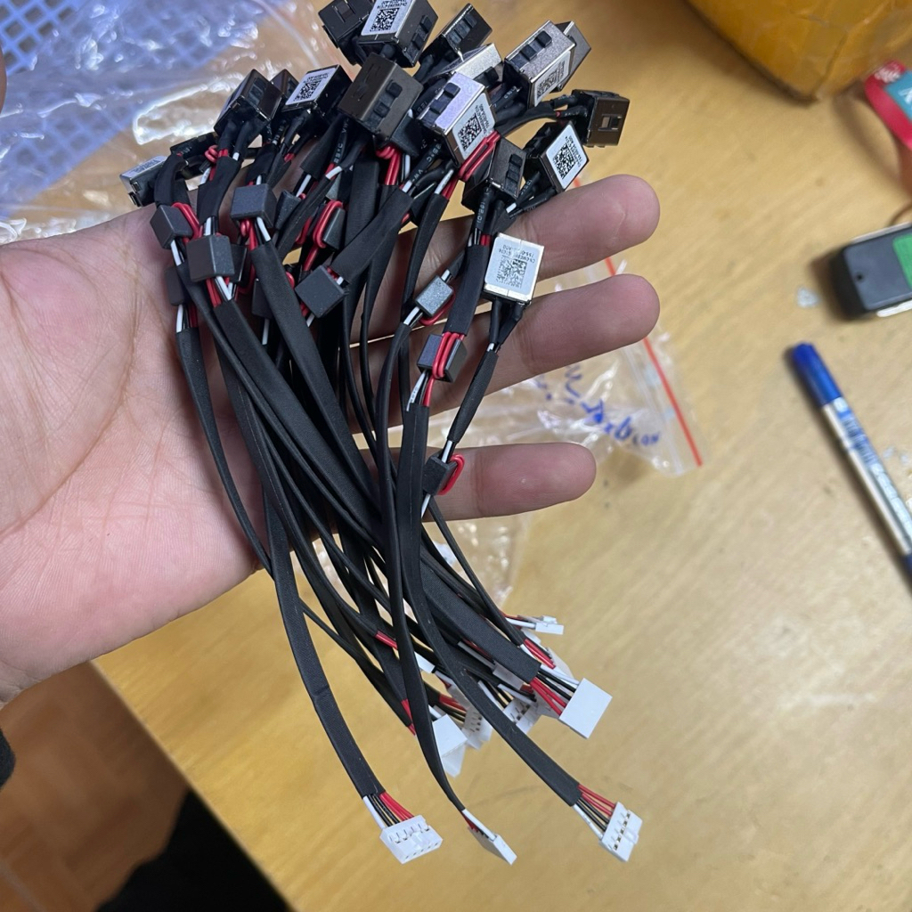 Cáp nguồn Dell Inspiron 14 5443 5447 5448 5445 New