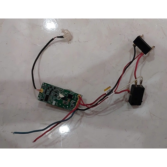 Mạch máy cắt rung Ryobi 18V có chổi than.