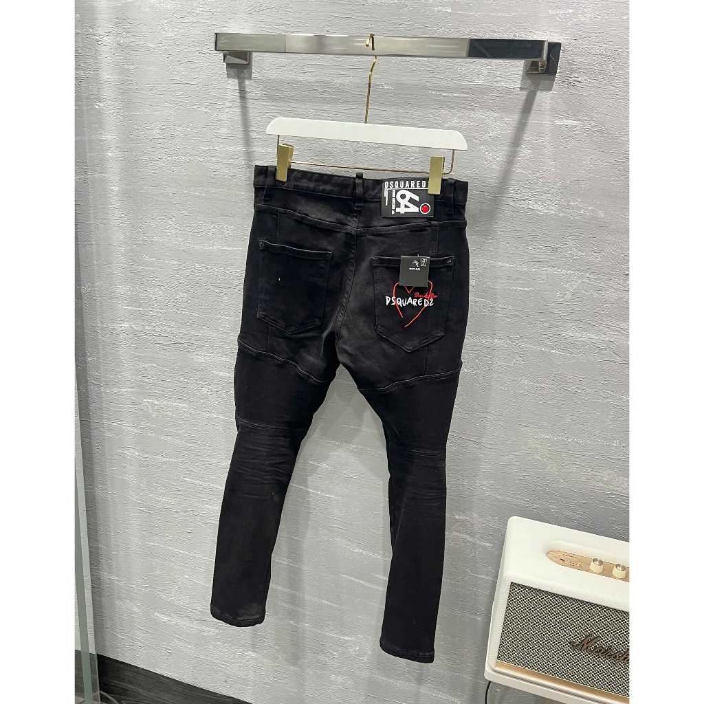 Quần Jeans D2 Form Biker Đen Trơn Basic , Thêu Túi Mông Đơn Giản