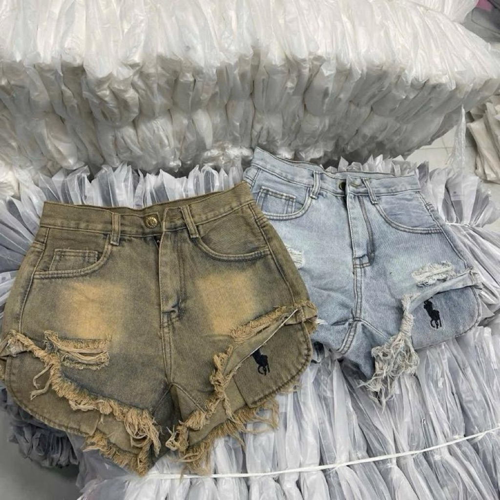 Quần shorts đùi Jean nữ lòi túi thêu ngựa, thêu tag