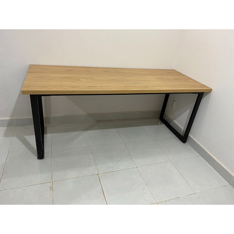 Bàn U kích thước 1m-2m rộng 70cm,75cm,80cm dày viền 34mm gắn được ARM,chân chắc chắn nhiều kích thước | BigBuy360 - bigbuy360.vn