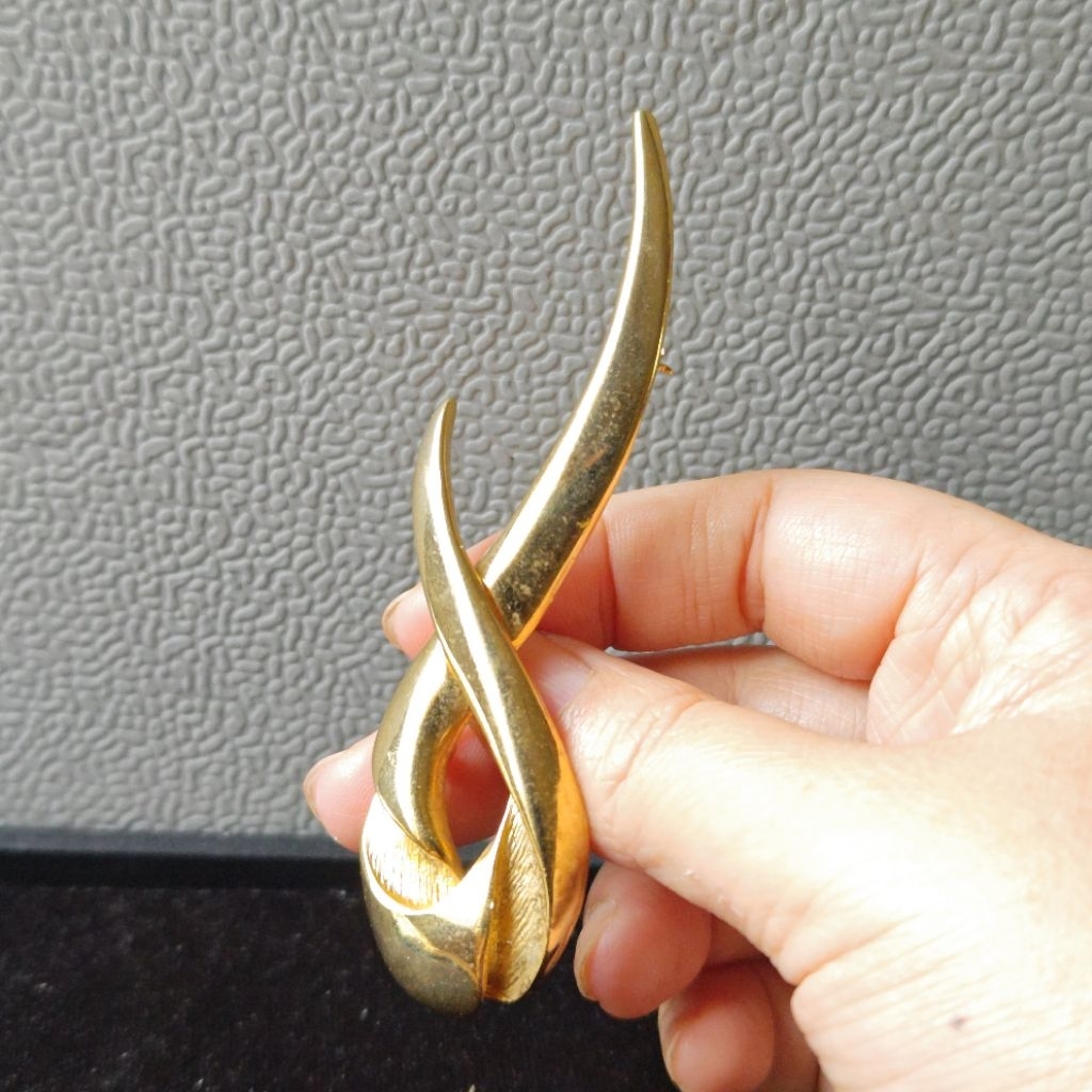 C1610-CÀI ÁO SI NHẬT – DÁNG LƯỢN TRỪU TƯỢNG – ÁNH VÀNG BÓNG CỔ ĐIỂN