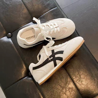 Giày thể thao nữ siêu nhẹ. đế mềm, dáng nhỏ gọn phong cách RETRO