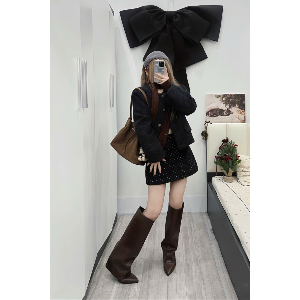 Áo Khoác Dạ Tweed Bông Xù Dáng Ngắn Cổ Tròn Túi Nắp 3 Màu Nâu,Kem,Đen diện thu đông siêu xinh-Dành Cho Nữ | BigBuy360 - bigbuy360.vn