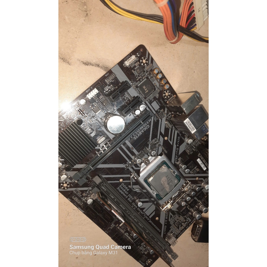 Main gigabite H310 KÈM CPU G5400