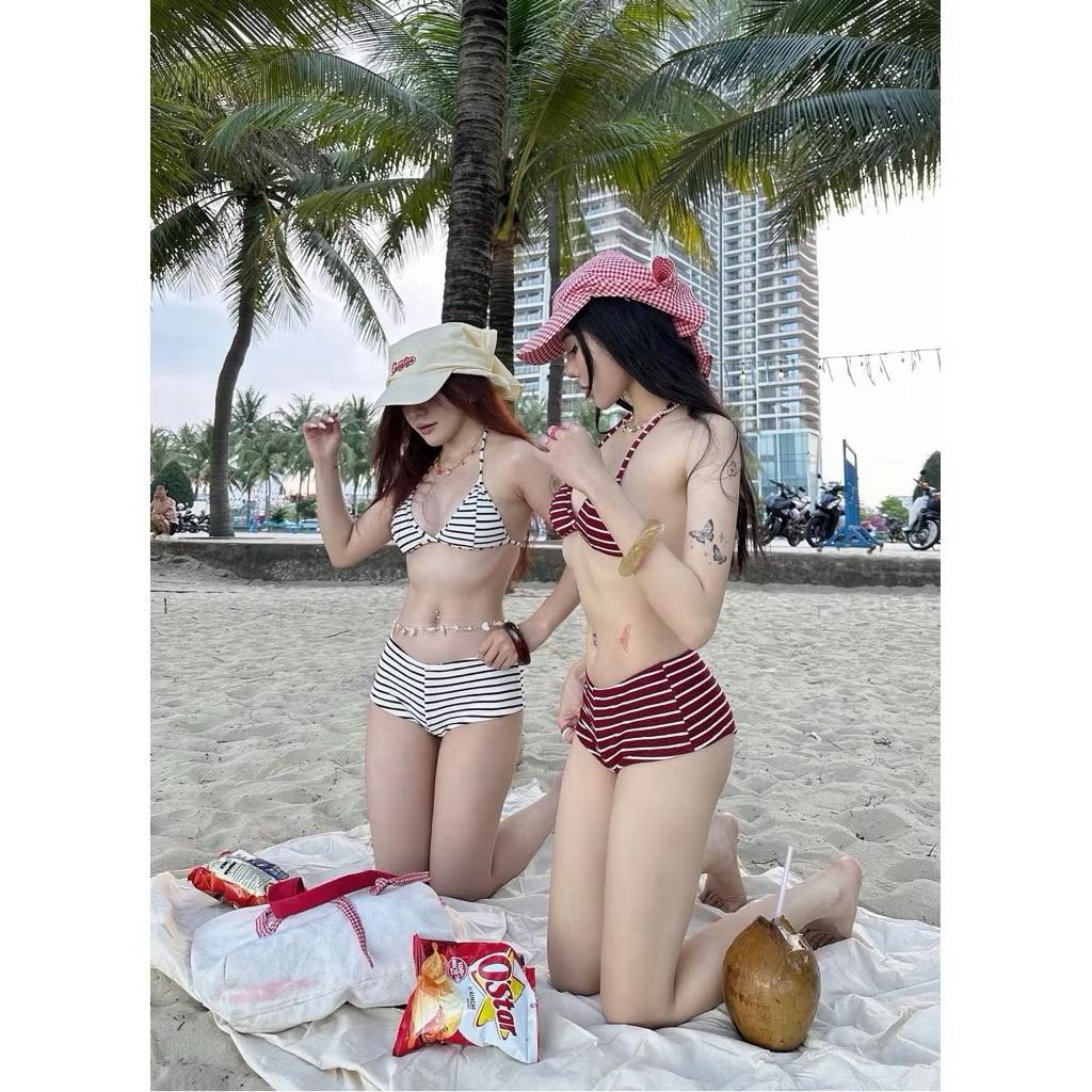 Bikini 2 mảnh set đi biển quần đùi ôm mông áo tam giác sọc cao cấp ( sẵn hàng - che tên) | BigBuy360 - bigbuy360.vn