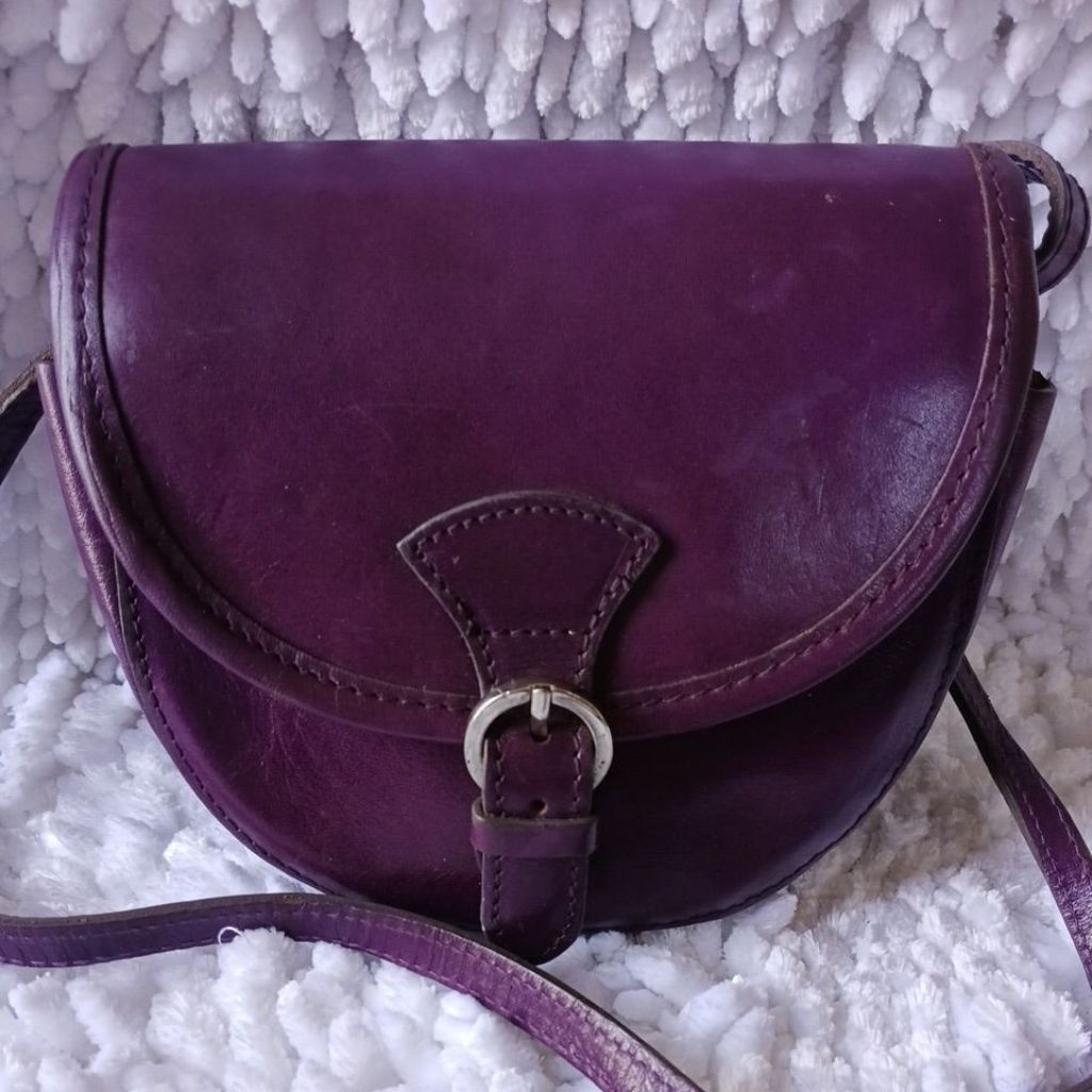 Túi Si Tuyển da thật đeo chéo 18x15 độ mới rất cao