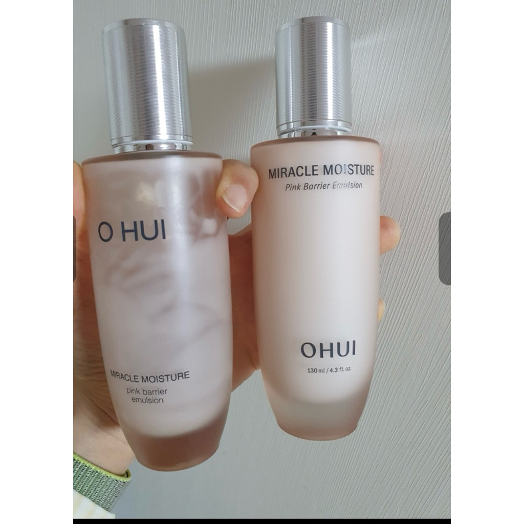 cặp Sữa dưỡng ẩm va nước hoa hồng Ohui Miracle Moisture Pink Barrier Emulsion