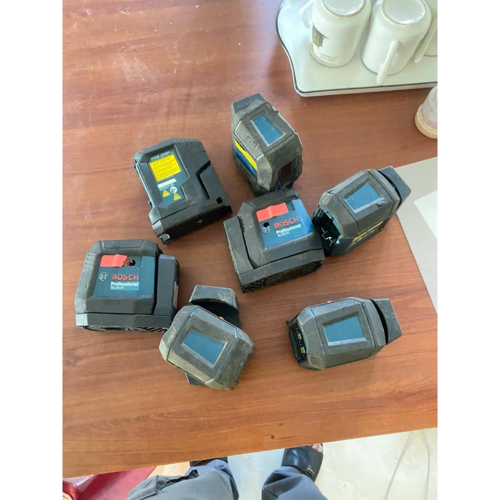 Máy cân mực laser Bosch GLL 50-20 Professional – 2 tia đỏ Hàng bãi Nhật