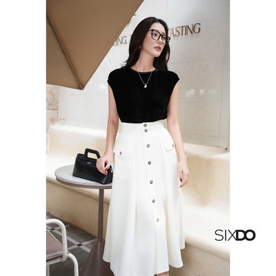 Chân váy A xòe phối cúc SIXDO (Cream Raw Flared Skirt)