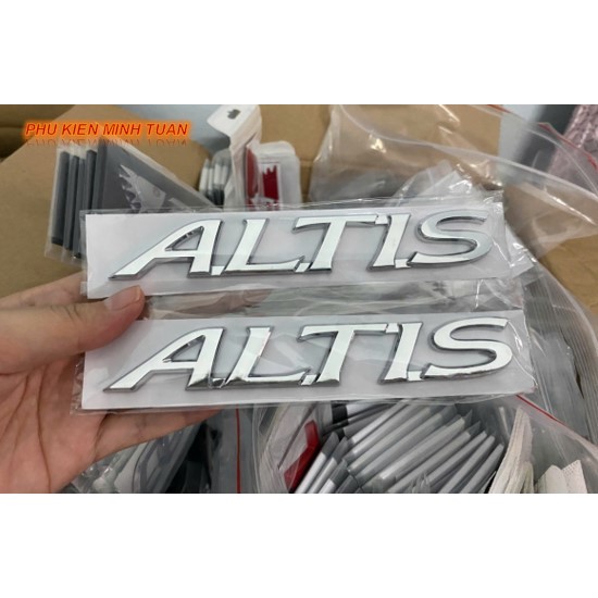 Logo chữ Altis, chữ Corolla dùng cho xe Toyota Corolla Altis