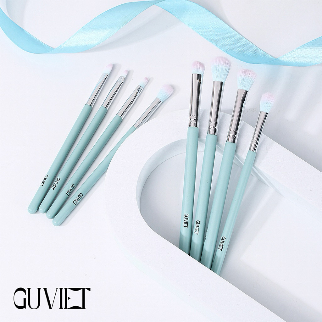 Bộ Cọ Trang Điểm Cá Nhân GUVIET gồm 12 cây cọ màu xanh ngọc kèm theo túi đựng hoặc ống cắm cọ | BigBuy360 - bigbuy360.vn