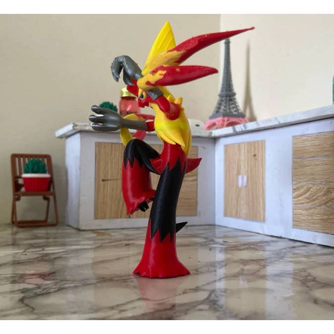 Mô hình Pokémon Mega Blaziken – Super Size – Takara TOMY