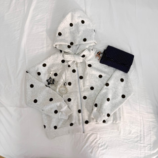  LOLLIE STUDIO - Áo khoác nỉ hoạ tiết chấm bi buộc nơ khoá zip 2 chiều Mira Jacket TKP257 