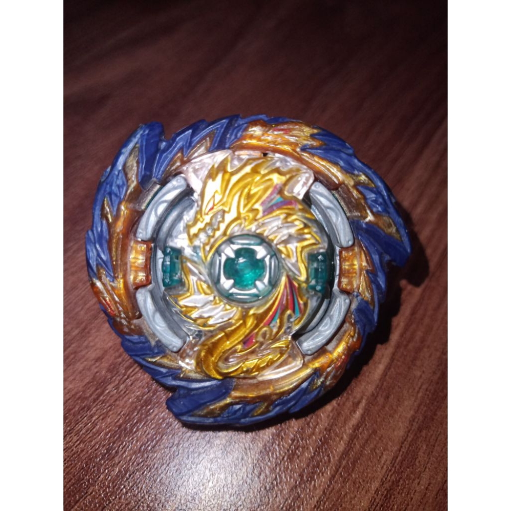 Con quay beyblade takara tomy Mirage Fafnir(đã qua sử dụng)