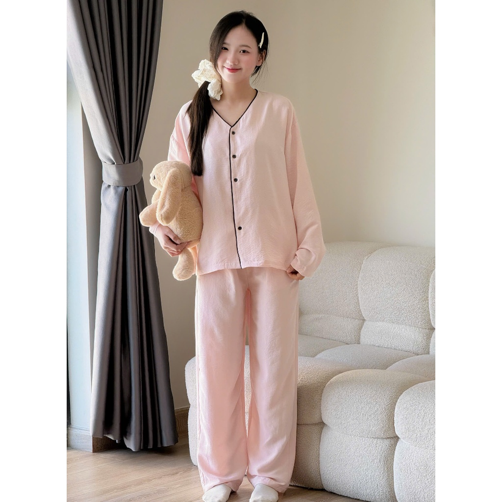 MB-SET-019 Bộ Đồ Ngủ Cổ V Đơn Giản Viền Né Trơn Maybee Homedress | BigBuy360 - bigbuy360.vn