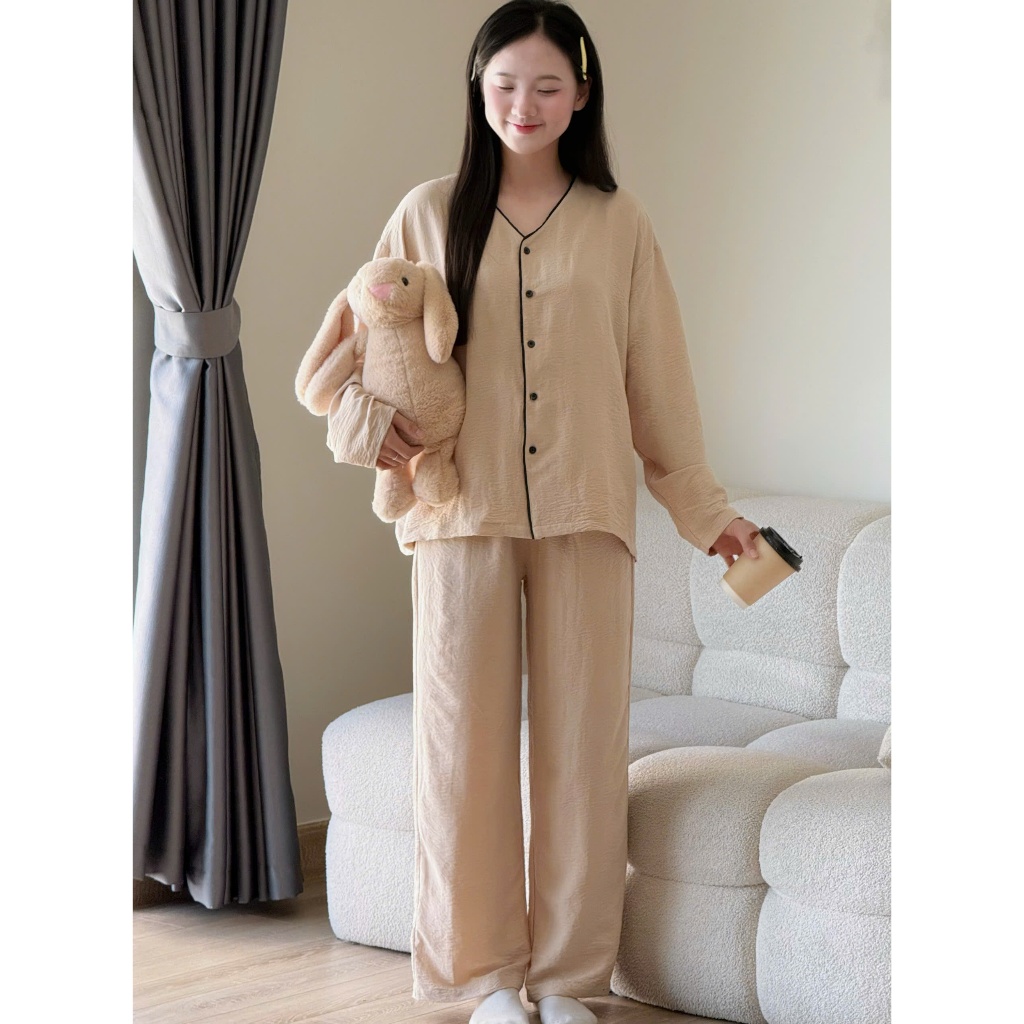 MB-SET-019 Bộ Đồ Ngủ Cổ V Đơn Giản Viền Né Trơn Maybee Homedress | BigBuy360 - bigbuy360.vn