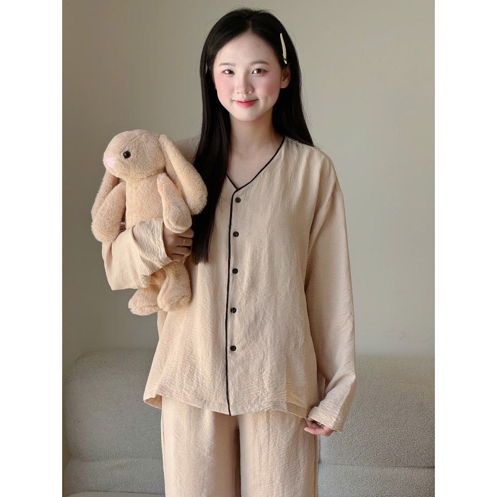 MB-SET-019 Bộ Đồ Ngủ Cổ V Đơn Giản Viền Né Trơn Maybee Homedress | BigBuy360 - bigbuy360.vn