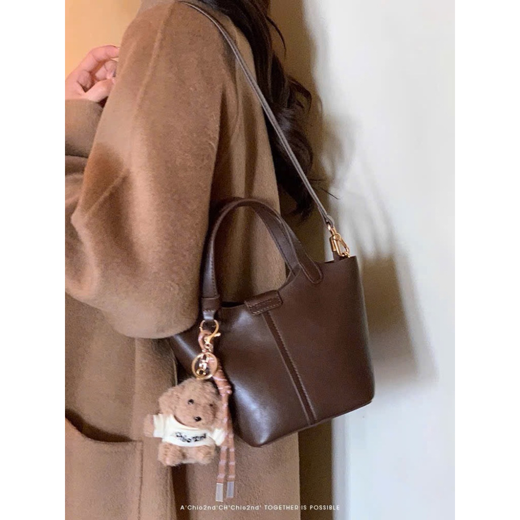 Túi Dáng Rọ  CHIO tặng Kèm CHARM♦️ẢNH THẬT SHOP TỰ CHỤP♦️