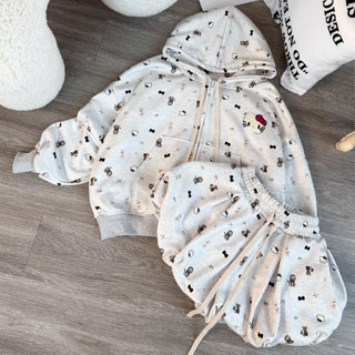  Sét bộ nữ áo thun cổ tròn kèm quần sooc bí xám chất  mì xốp hàn in logo form unisex phong cách trẻ trung cá tính 