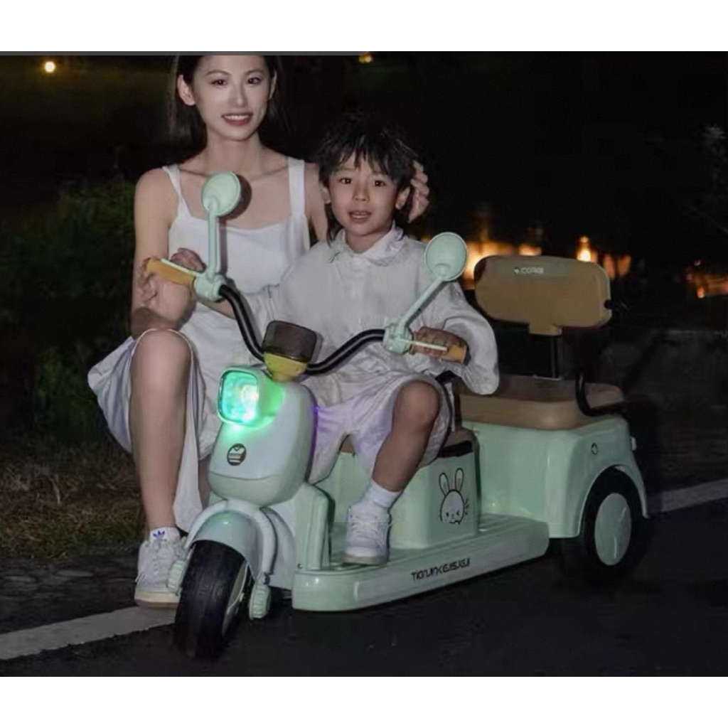 Xe máy điện, xe Vespa Đôi 1188 cho bé hàng cao cấp ghế sau ngồi rộng thoải mái,ba me có thể ngồi cùng bé,có nhạc đèn