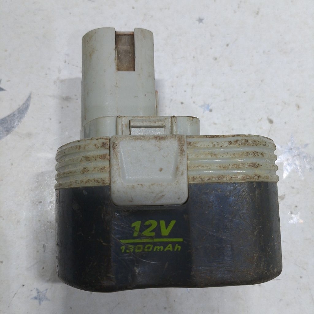vỏ pin ryobi 12v bãi nhật( pin hư )