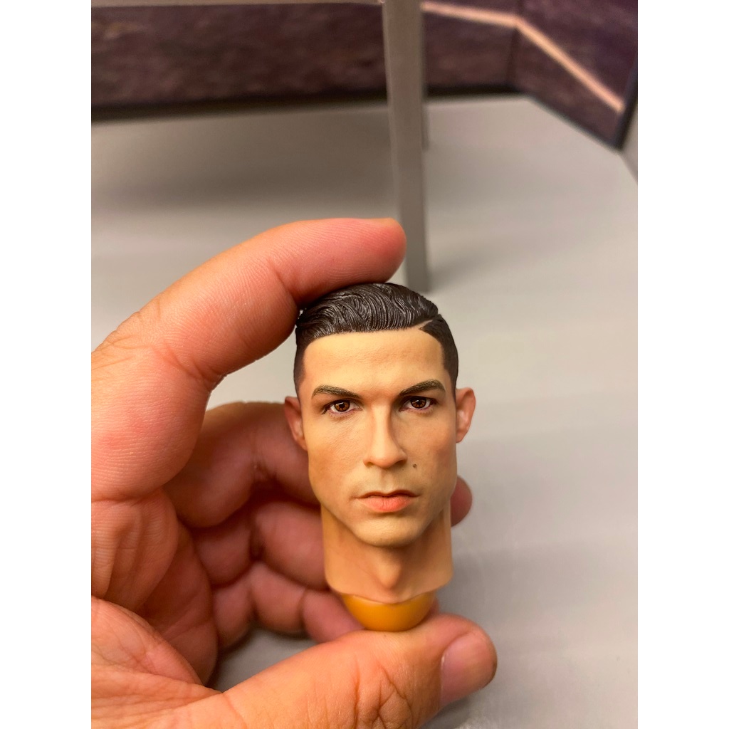 Mô hình 1/6 style hiện đại head ronaldo