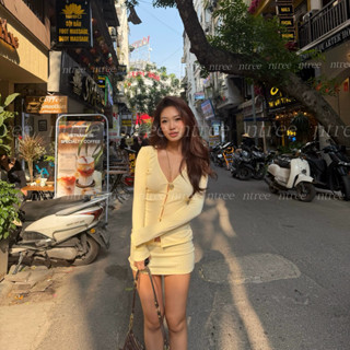  Áo Vàng Kem dài tay+Chân váy ngắn 