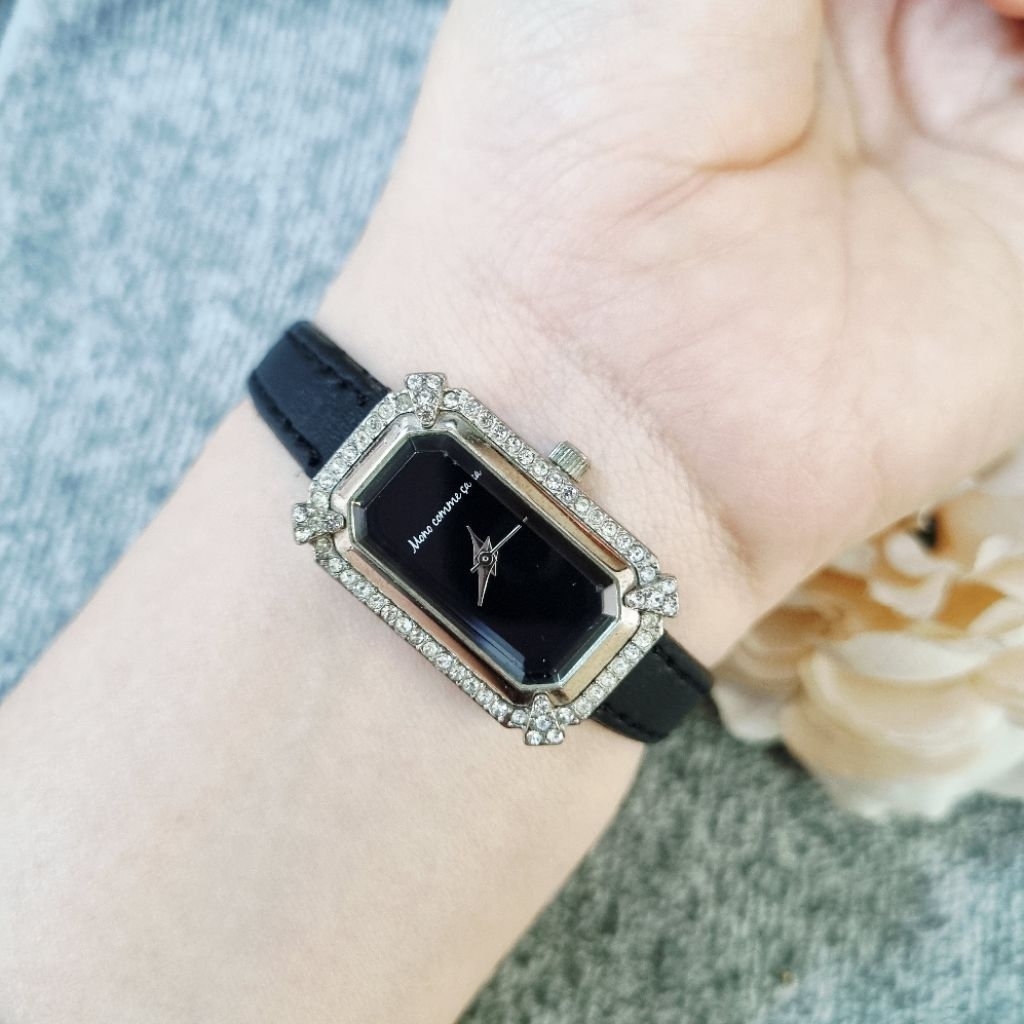 Đồng hồ nữ tank Mono Comme Ca