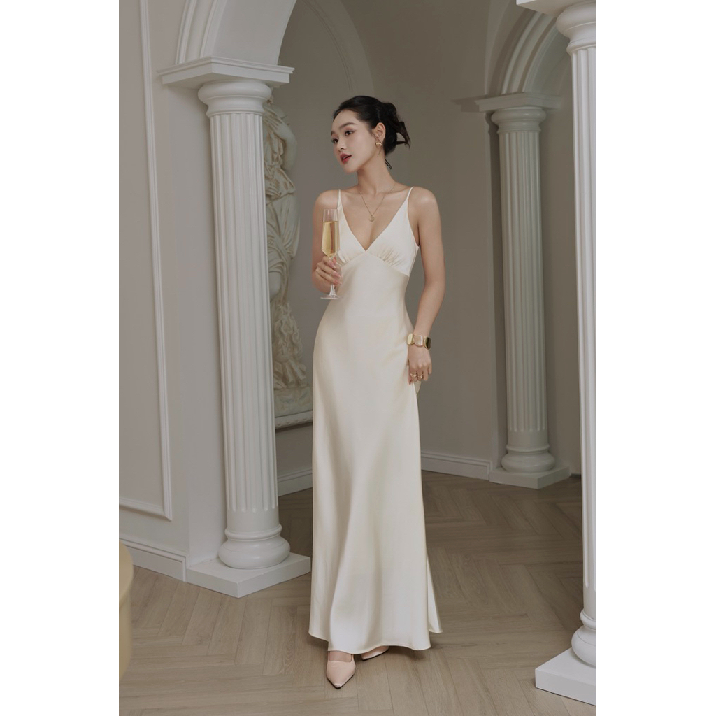 Đầm lụa / váy lụa cổ V gợi cảm quyến rũ ARÉNE AD037 | BigBuy360 - bigbuy360.vn