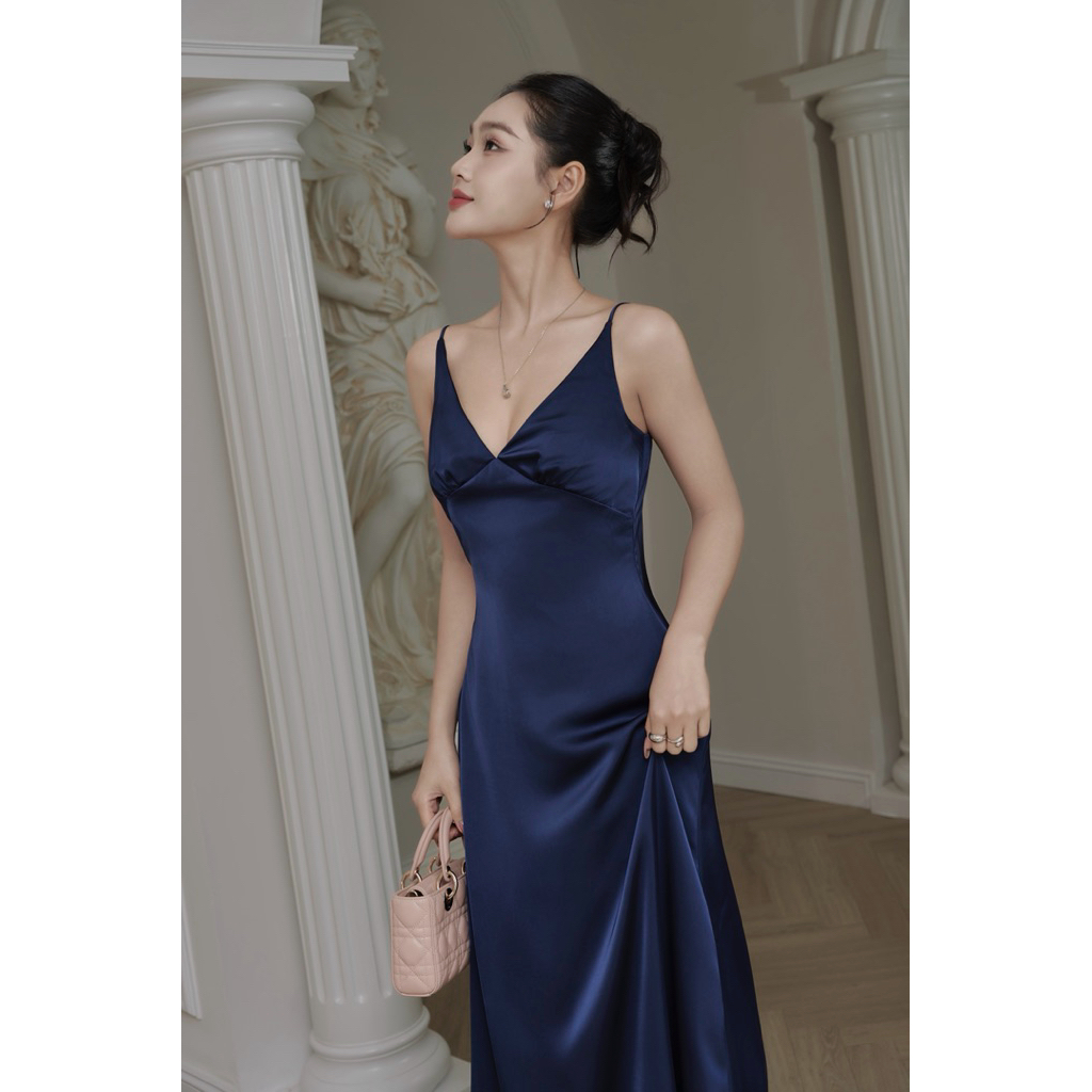 Đầm lụa / váy lụa cổ V gợi cảm quyến rũ ARÉNE AD037 | BigBuy360 - bigbuy360.vn