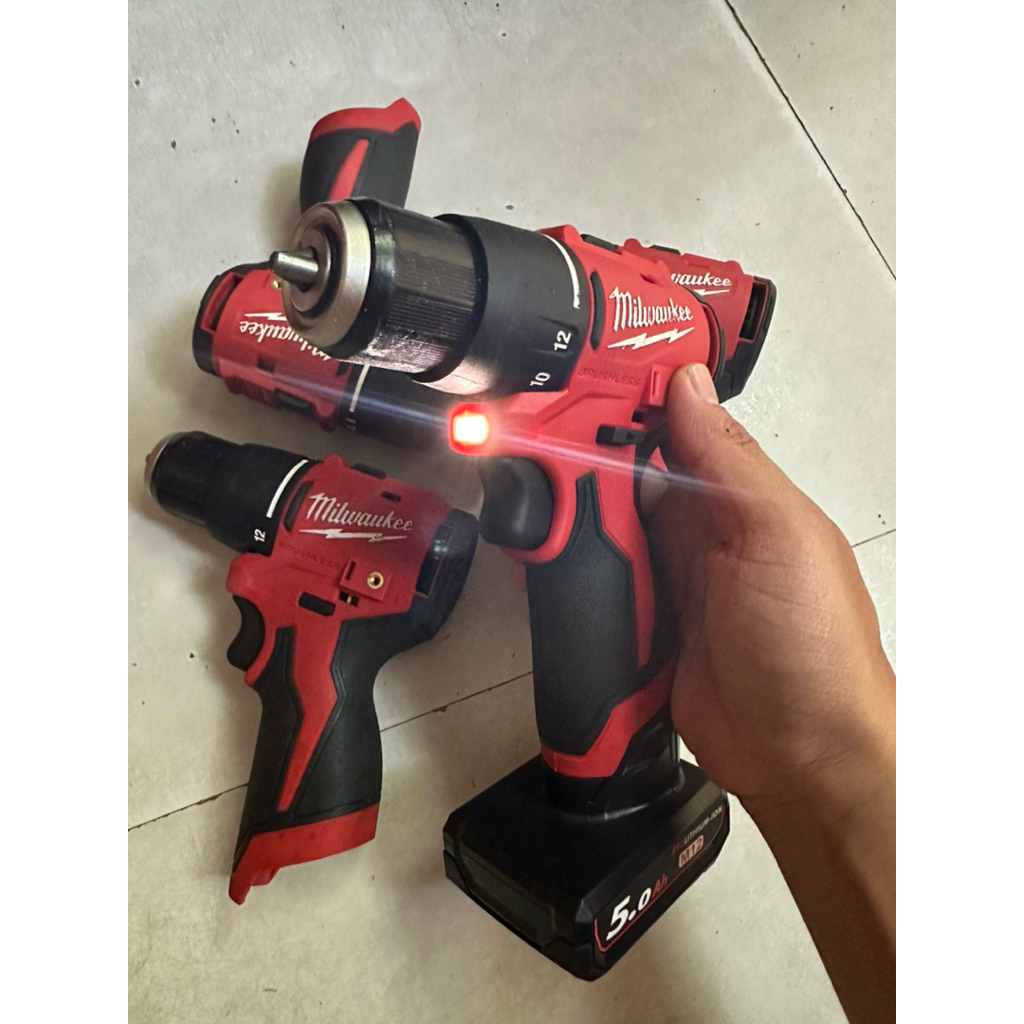 Khoan 3cn Milwaukee M12 3401-20. Hàng bãi xài tuyển lựa đẹp 90-95% hơn. Nhỏ gọn khoẻ (ko chín 71.72.