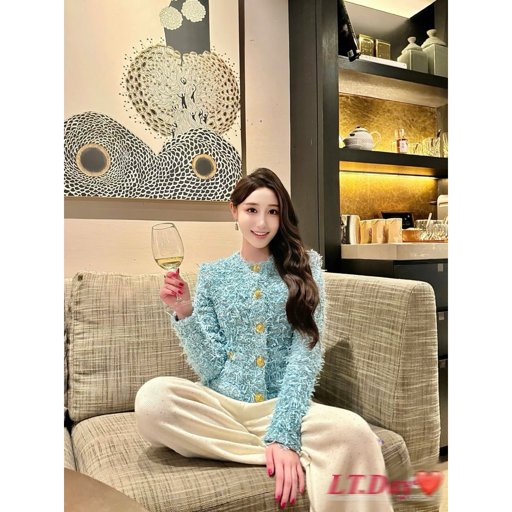 Áo khoác dạ Balmain tua rua xanh