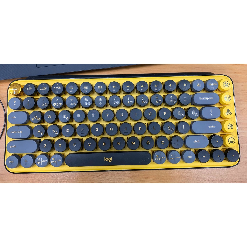 bàn phím cũ còn sử dụng được