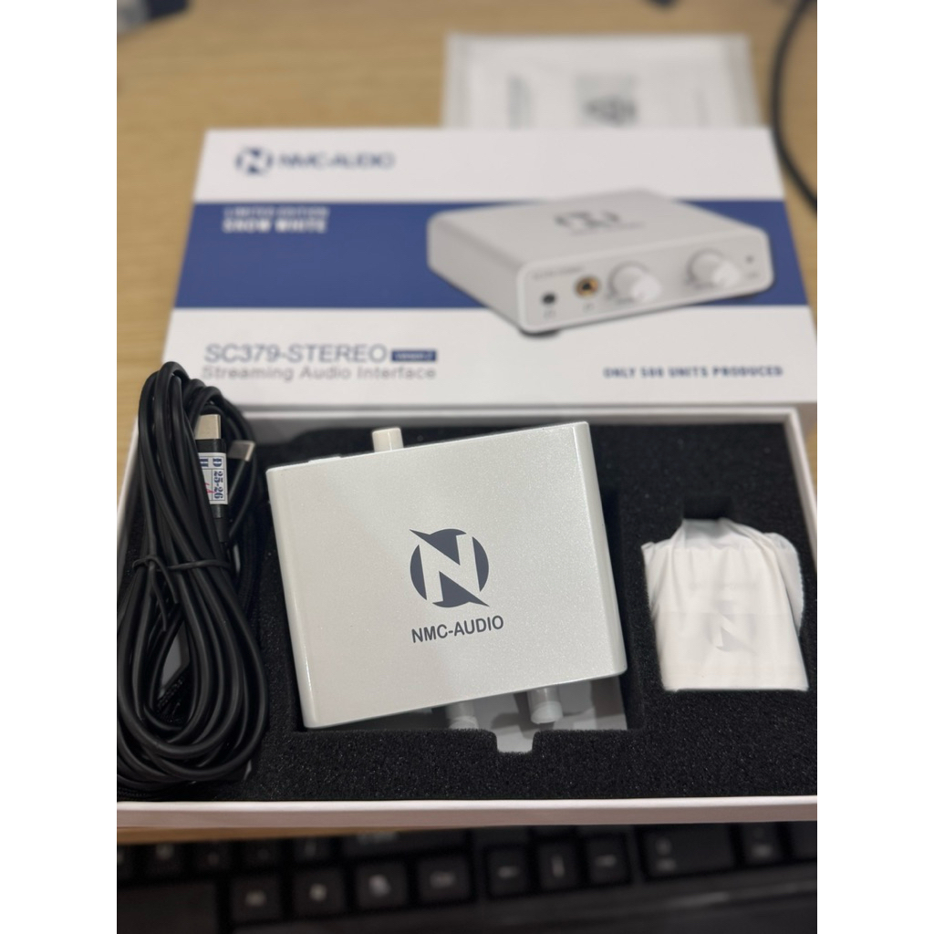 Box live cao cấp bản giới hạn NMC SC379 màu trắng sữa. Hỗ trợ thu âm live sterao 24bit