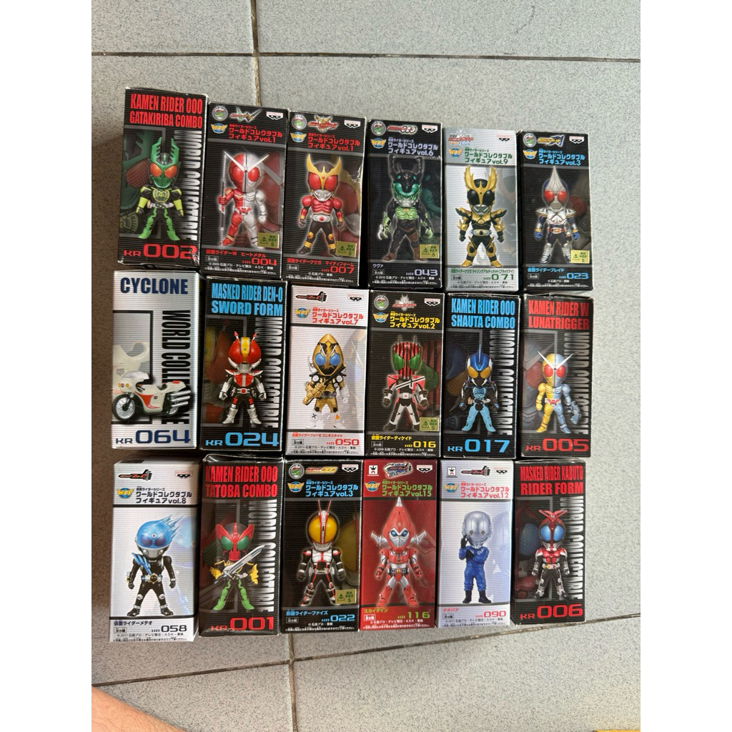 Mô hình Kamen Rider WCF - Mô hình converger - Box hơi nát