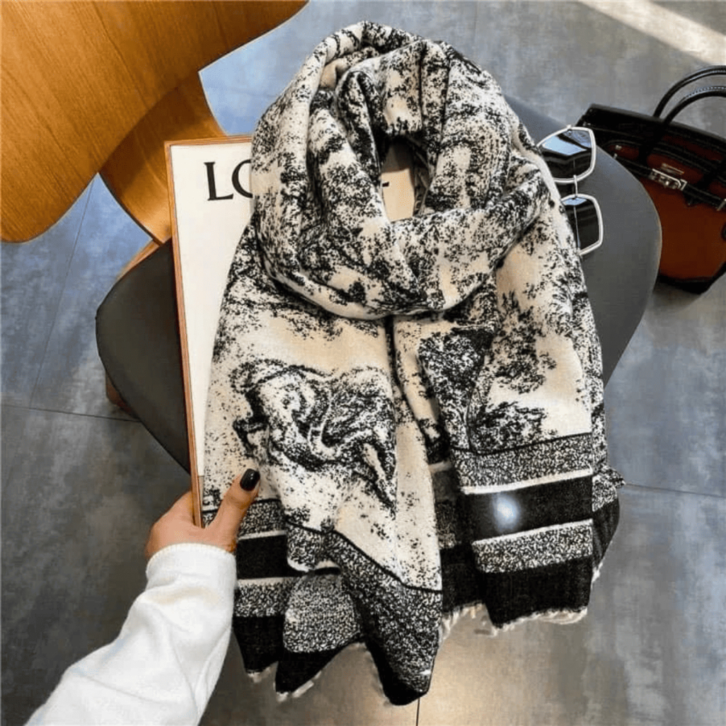 Khăn Choàng Dạ 140x140 Royal Luxury Khăn Quàng Cổ Nữ Cao Cấp, Phong Cách Sang Trọng – Giữ Ấm Mùa Đông | BigBuy360 - bigbuy360.vn