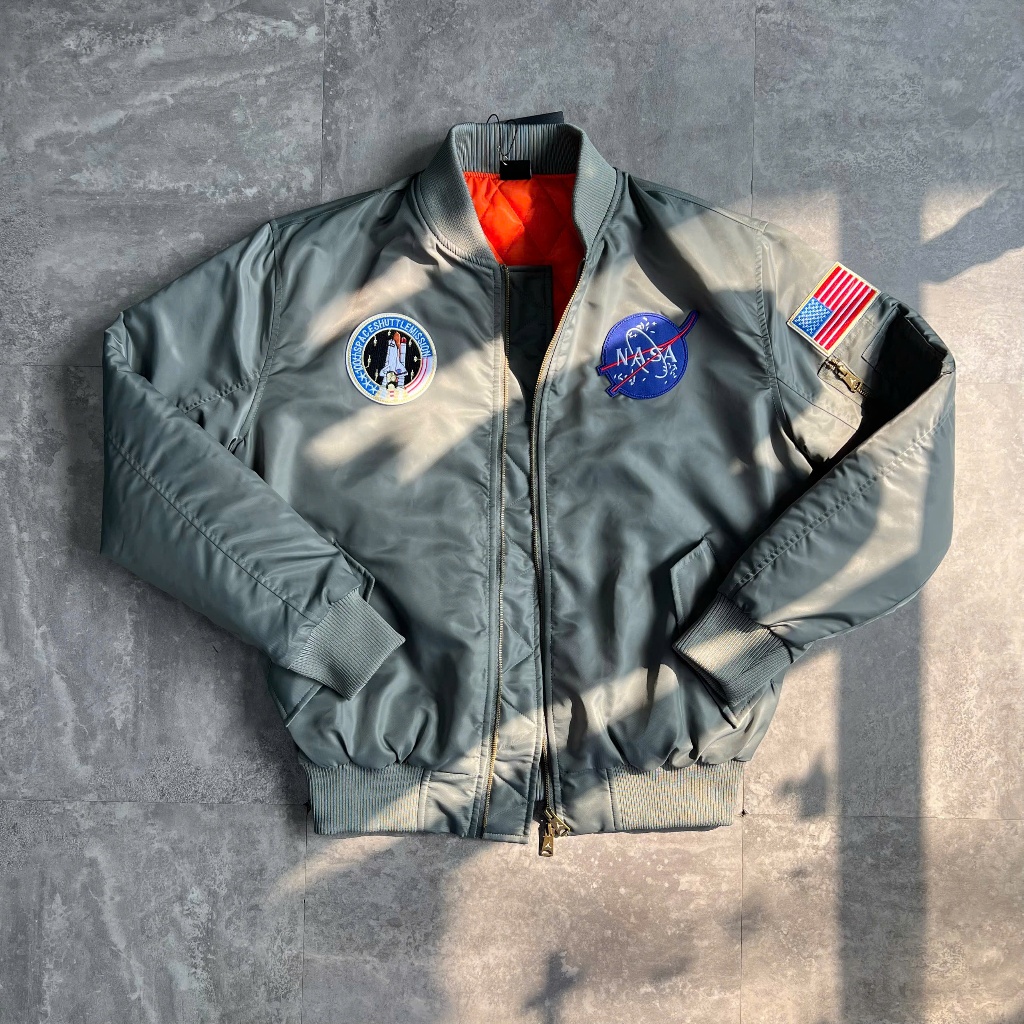 Áo khoác bomber NASA International B3386 Buivintage, vải gió cao cấp trần bông dày dặn.