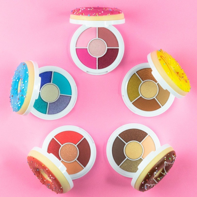 [ THANH LÝ ] Revolution - Bảng phấn mắt 5 ô Revolution Donuts Eyeshadow Palette 8.25g